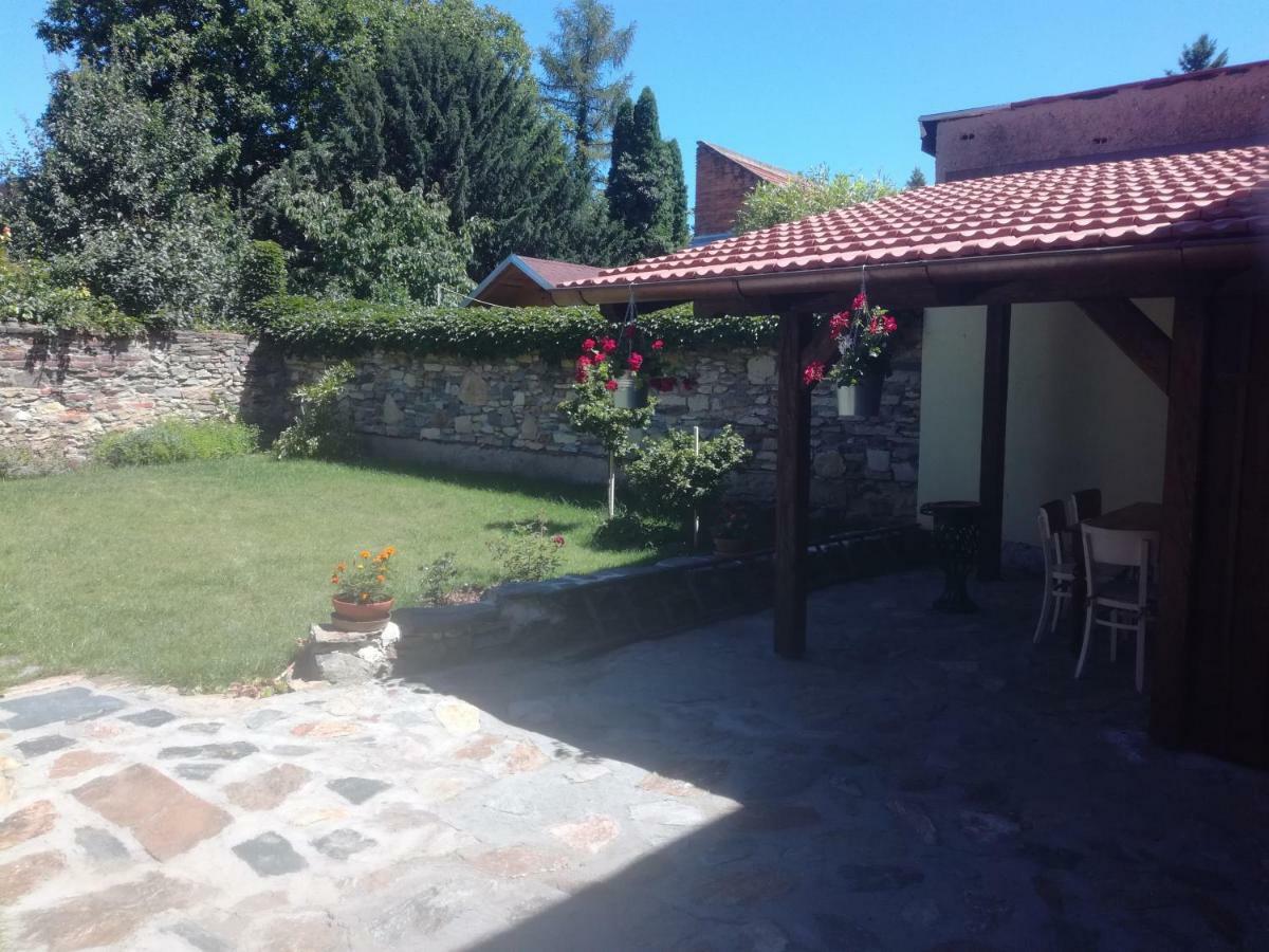 Na Letnim Byte Kouřim Exterior foto